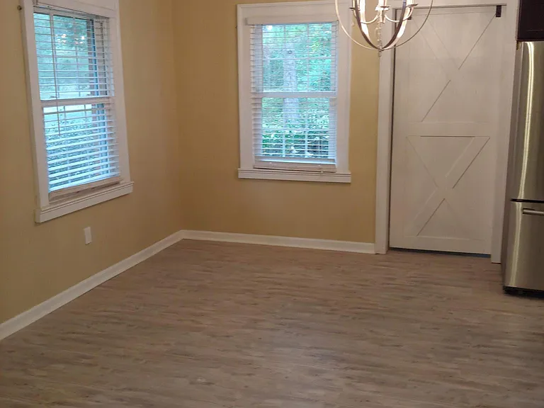 105 Jenny Lisa Ln — Photo 32