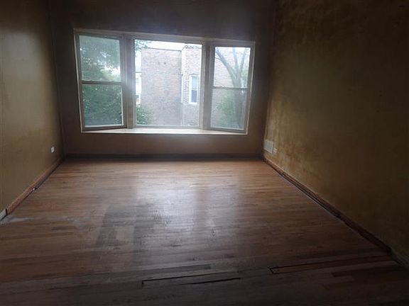 4th image of 4420 S Vincennes Ave APT 3N
