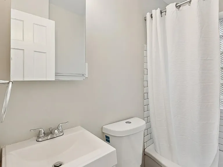 21210 Kenyon Dr — Photo 7