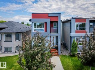 9313 152nd St NW, Edmonton, AB T5R1M8
