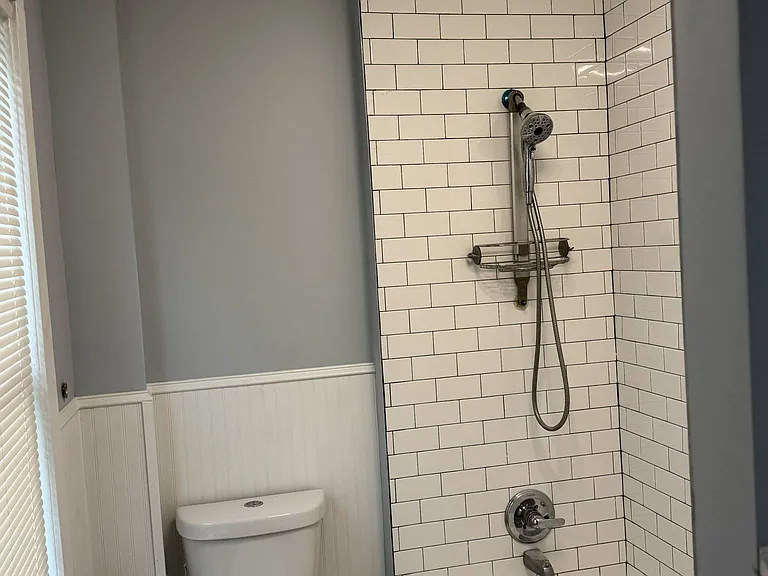 17 E 9th St #2 — Photo 13