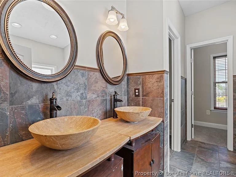109 Canyon Ct — Photo 22