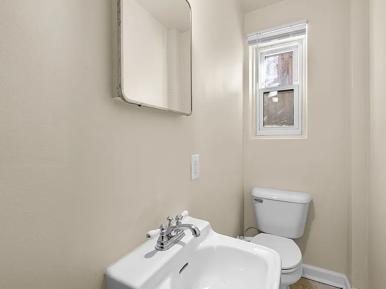 3638 Alton Pl NW — Photo 33