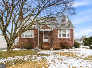 1445 Rhawn St, Philadelphia, PA 19111