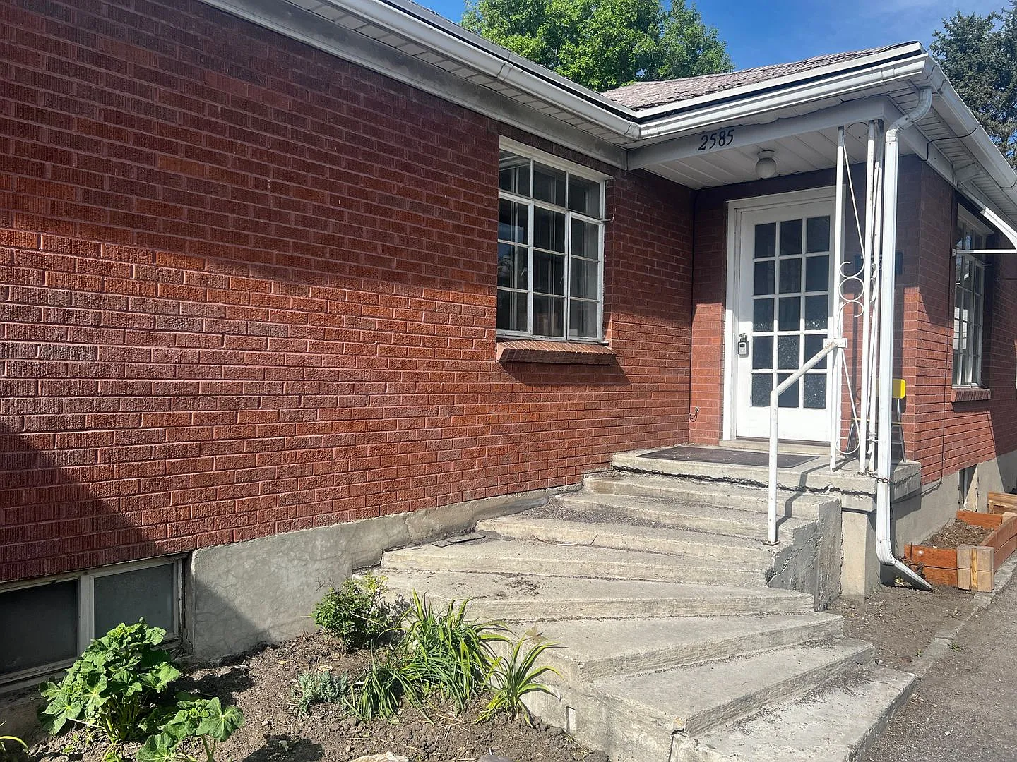 2 bed, 2.0 bath, 1000 sqft, $1,300 — Photo 1