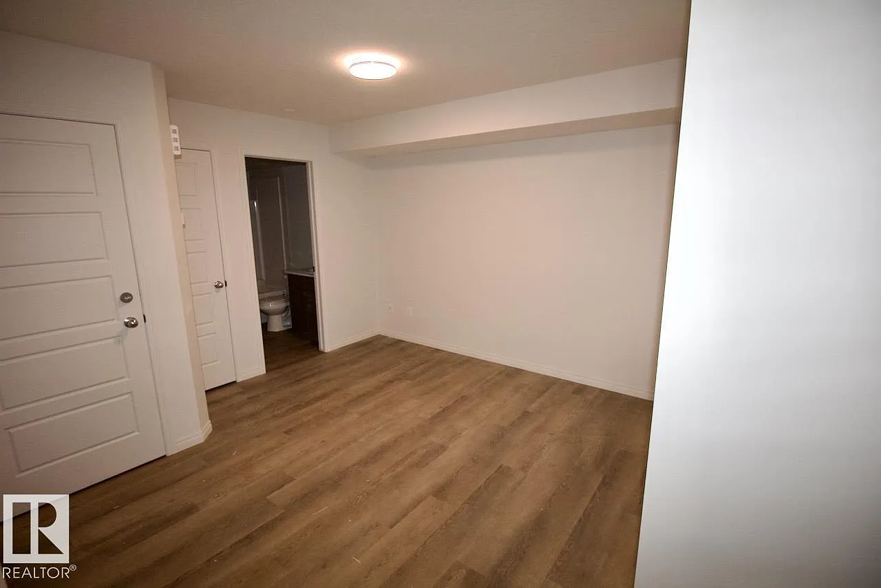 1 bed, 1.0 bath, 775 sqft, $799 — Photo 3