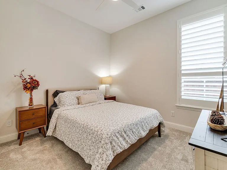 971 Gladewater Dr — Photo 5
