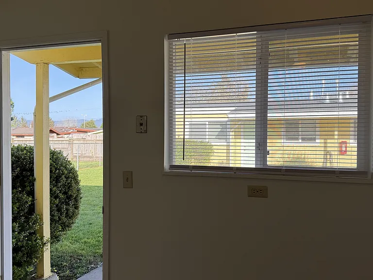 3435 Edgewood Rd — Photo 17
