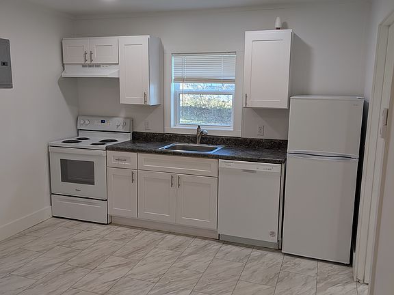 4th image of 1212 Byrne Ave #B