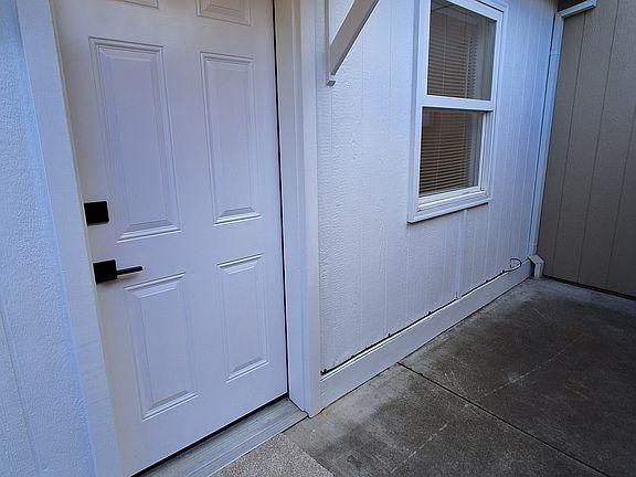 5th image of 506 Mary St