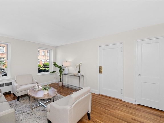 2nd image of 19 Englewood Ave APT 2