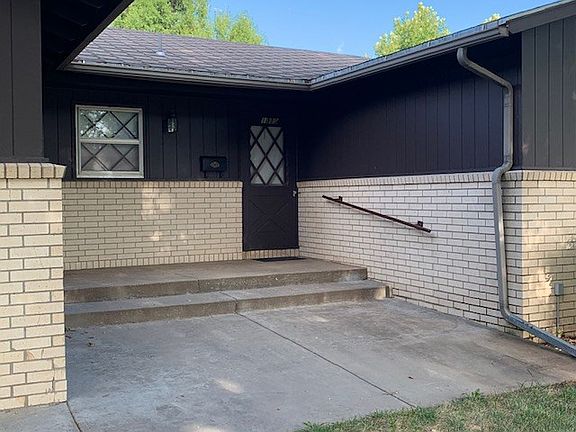 5th image of 1319 Shamrock St