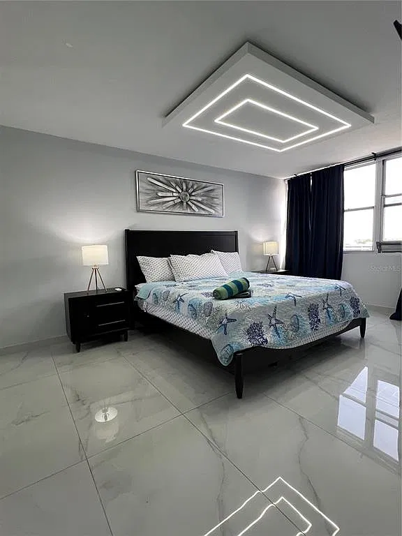 2 bed, 1.0 bath, 879 sqft, $3,000 — Photo 3