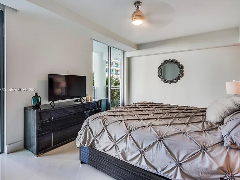 6000 Collins Ave #346 — Photo 15