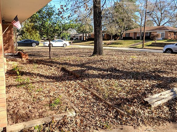 3rd image of 114 Brierwood Dr