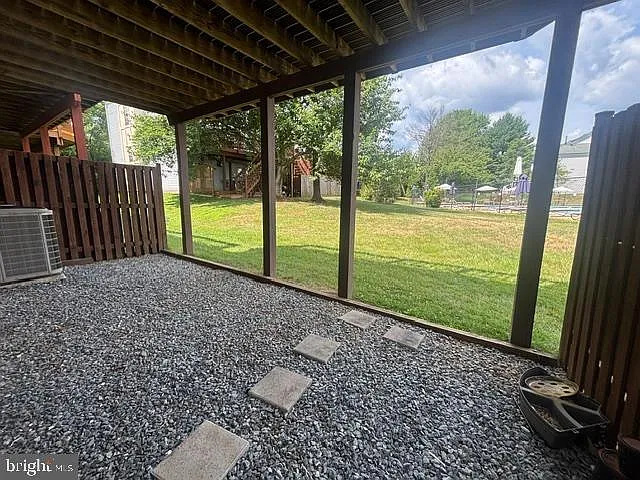 10148 Vanderbilt Cir — Photo 28