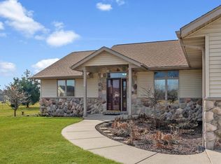 7971 Dutch Dr, Delavan, WI 53115