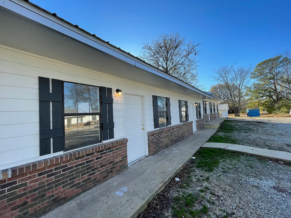 Building Photo - 103 S Bryant St #7