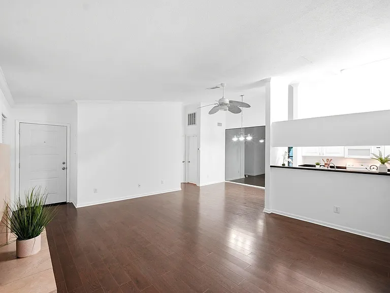 2425 Augusta Dr #22 — Photo 11
