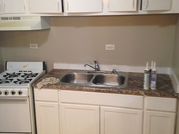3rd image of 12510 S Lincoln St APT 5