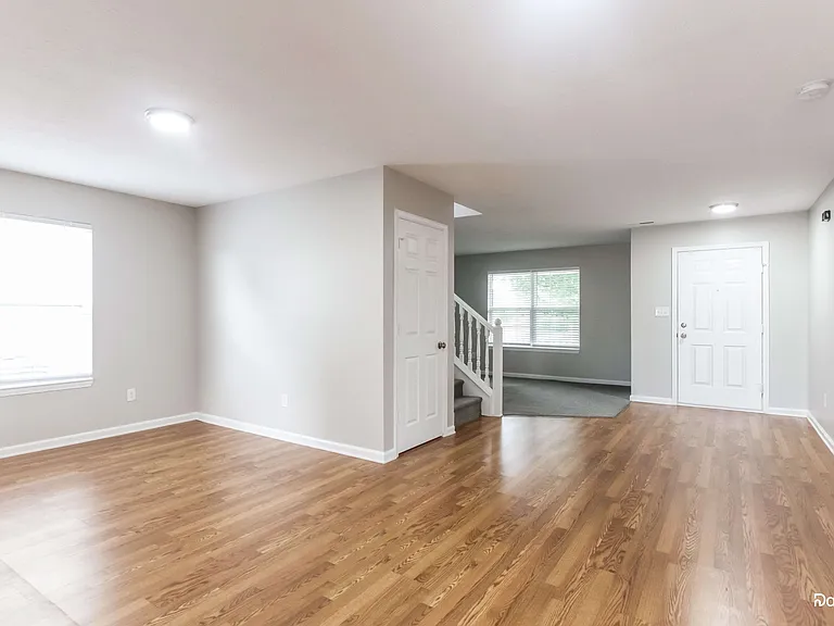 8684 N Springview Dr — Photo 7
