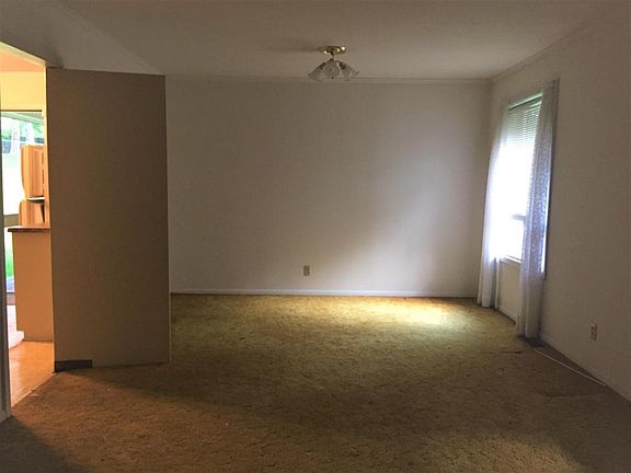 3rd image of 203 Cherry Ln
