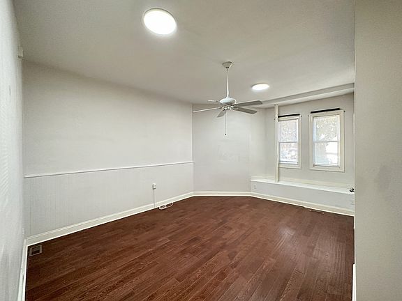 4th image of 2528 Poplar St #1