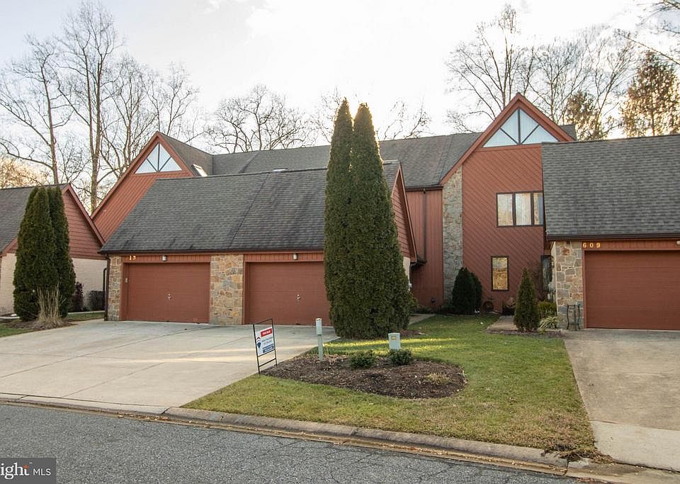 1st image of 611 Dandenog Dr