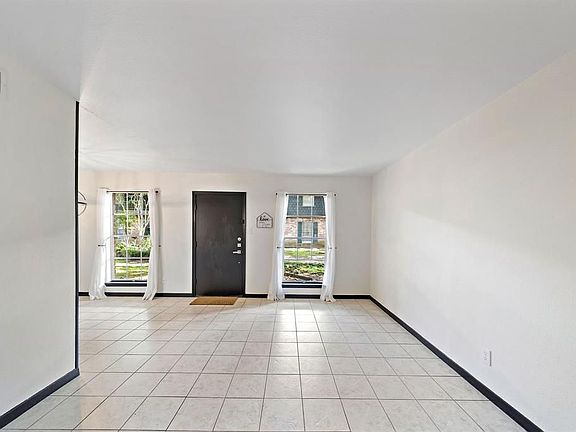 5th image of 8935 Gaylord Dr #183
