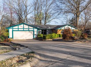 1801 Rolling Hills Pl, Bartlesville, OK 74006