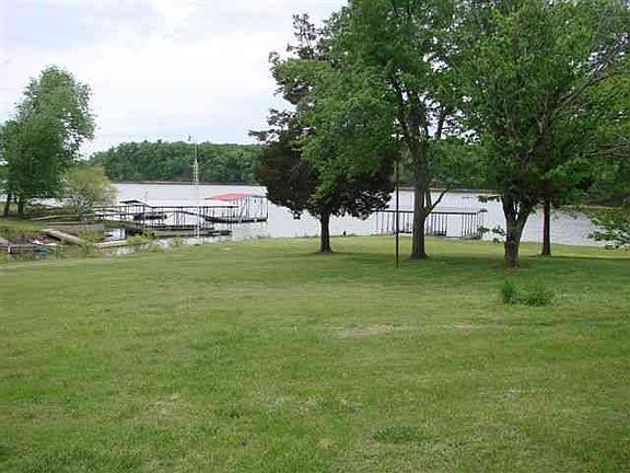 5th image of 186 Buckhorn Cir