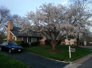 101 Biscayne Ct, Sterling, VA 20164