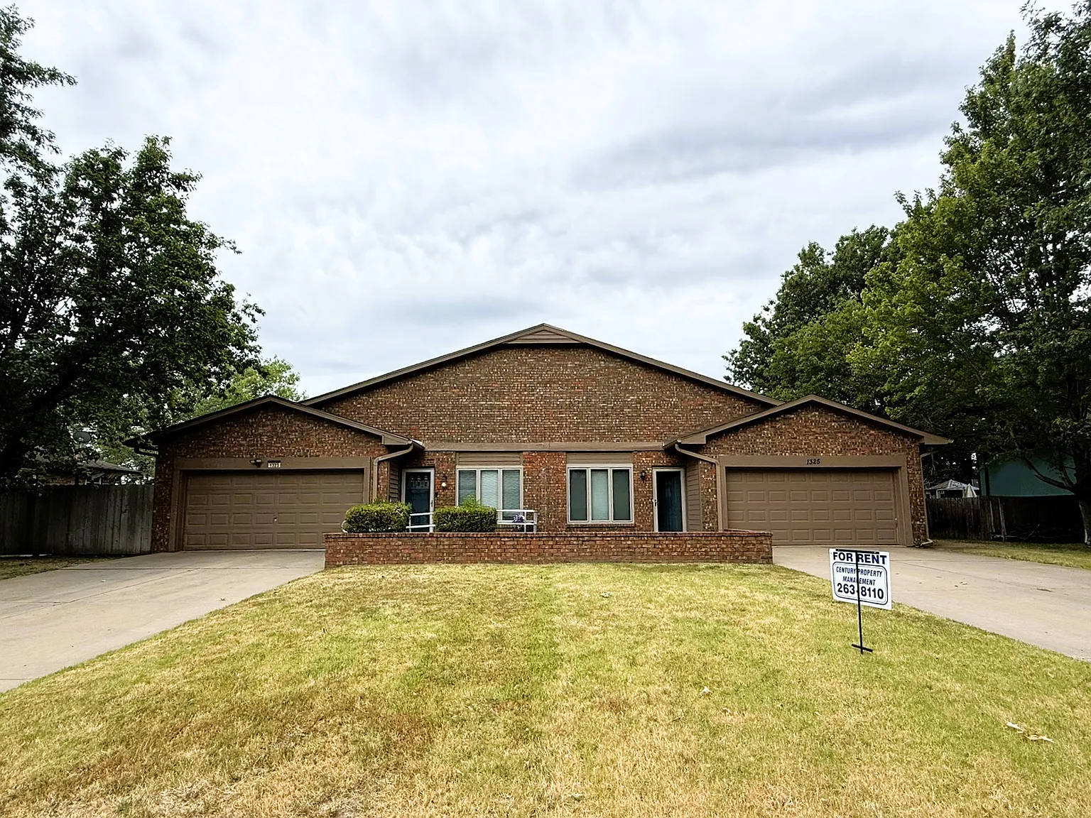 3 bed, 2100 sqft, $1,650 — Photo 1
