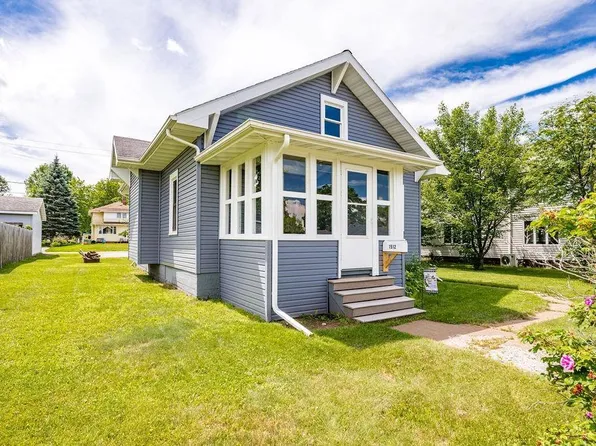 1512 Carlton Ave, Cloquet, MN 55720