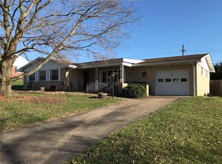 708 McIntosh Ave, Ravenswood, WV 26164