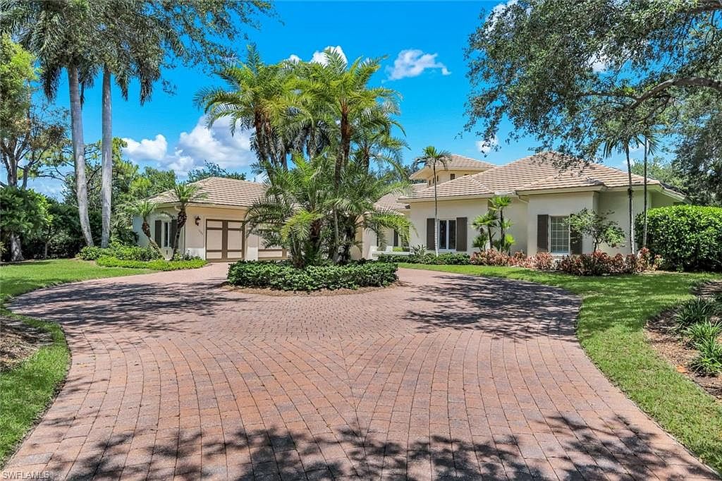 1284 Pocantico LN