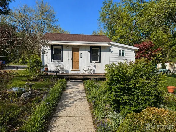 1495 Broadway Rd, North Brunswick, NJ 08902