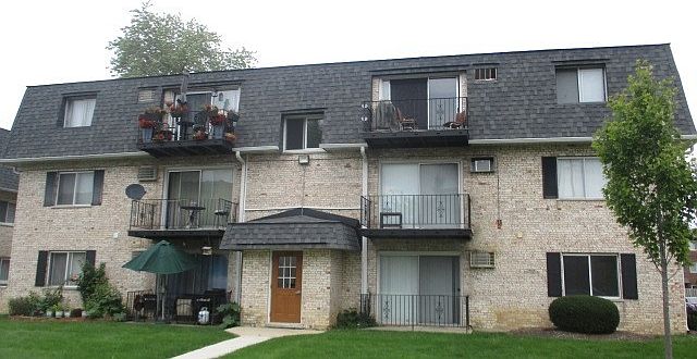 1st image of 1305 N Baldwin Ct Unit 1D