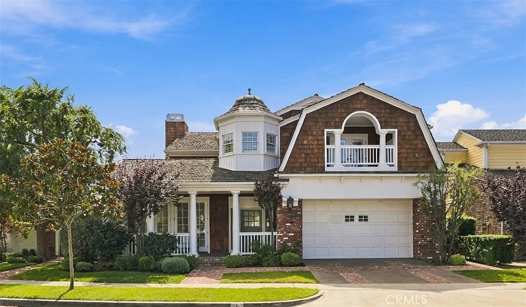 4 bed, 4.5 bath, 4031 sqft, $22,000 — Photo 1