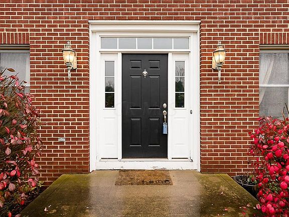 2nd image of 3295 Hidden Cove Cir