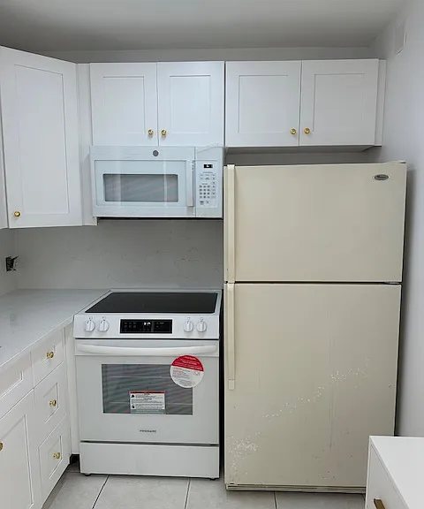 90 Preston #C — Photo 3