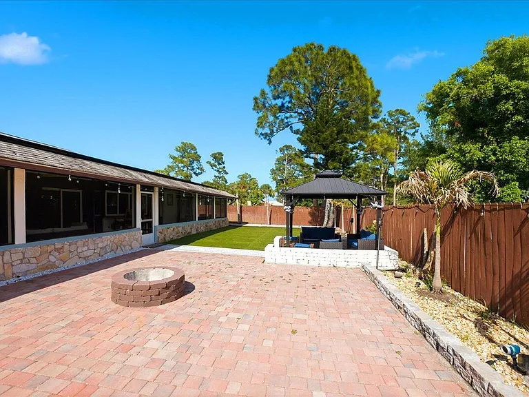 1326 SW Bartell Ave — Photo 51