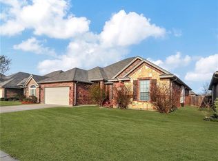 1732 Colorado Dr, Burleson, TX 76028