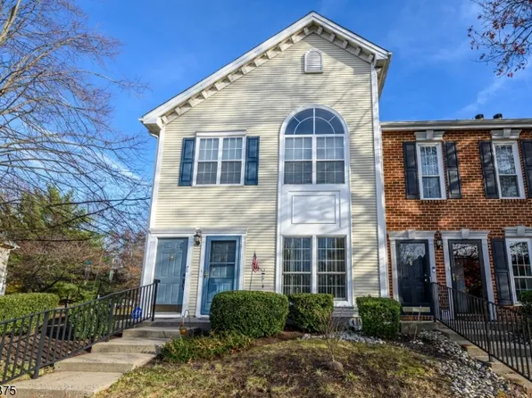 83 Gregory Ln, Franklin Twp., NJ 08823