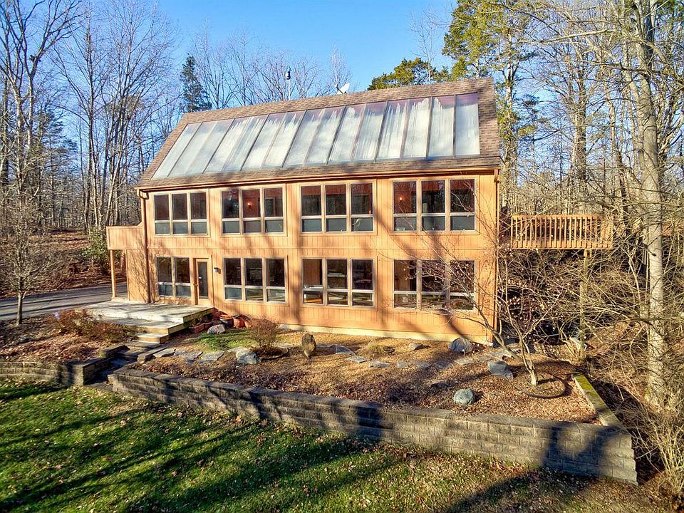 1st image of 493 White Oak Dr