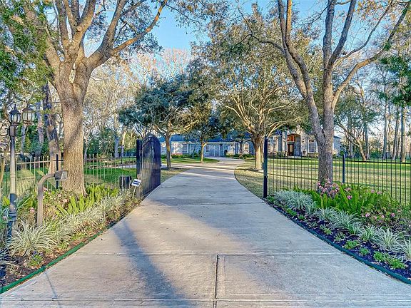 4th image of 3011 River Forest Dr