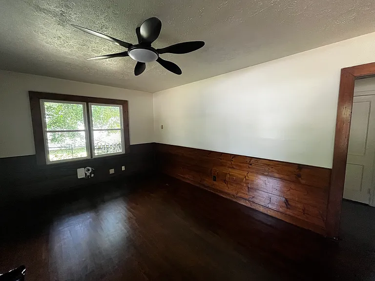 5109 Sequoia Rd — Photo 3