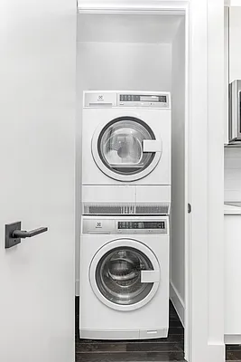 Rented by Compass | media 22