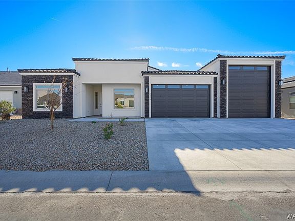 2nd image of 2214 E Bella Vista Drive