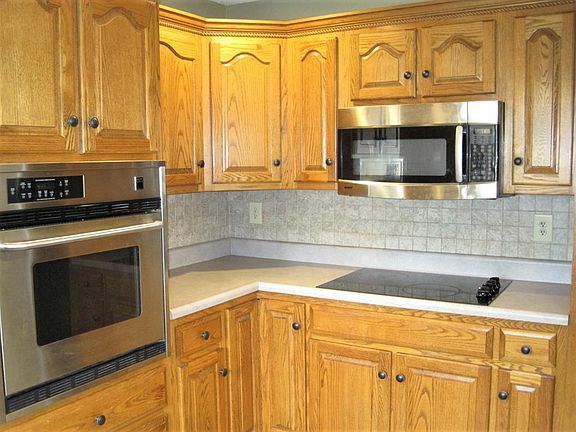 2nd image of 119 Bradley Dr